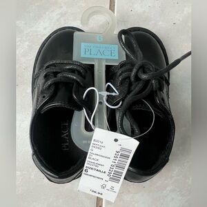 The Children's Place Glossy Black Kids Dress Shoes size 6 toddler